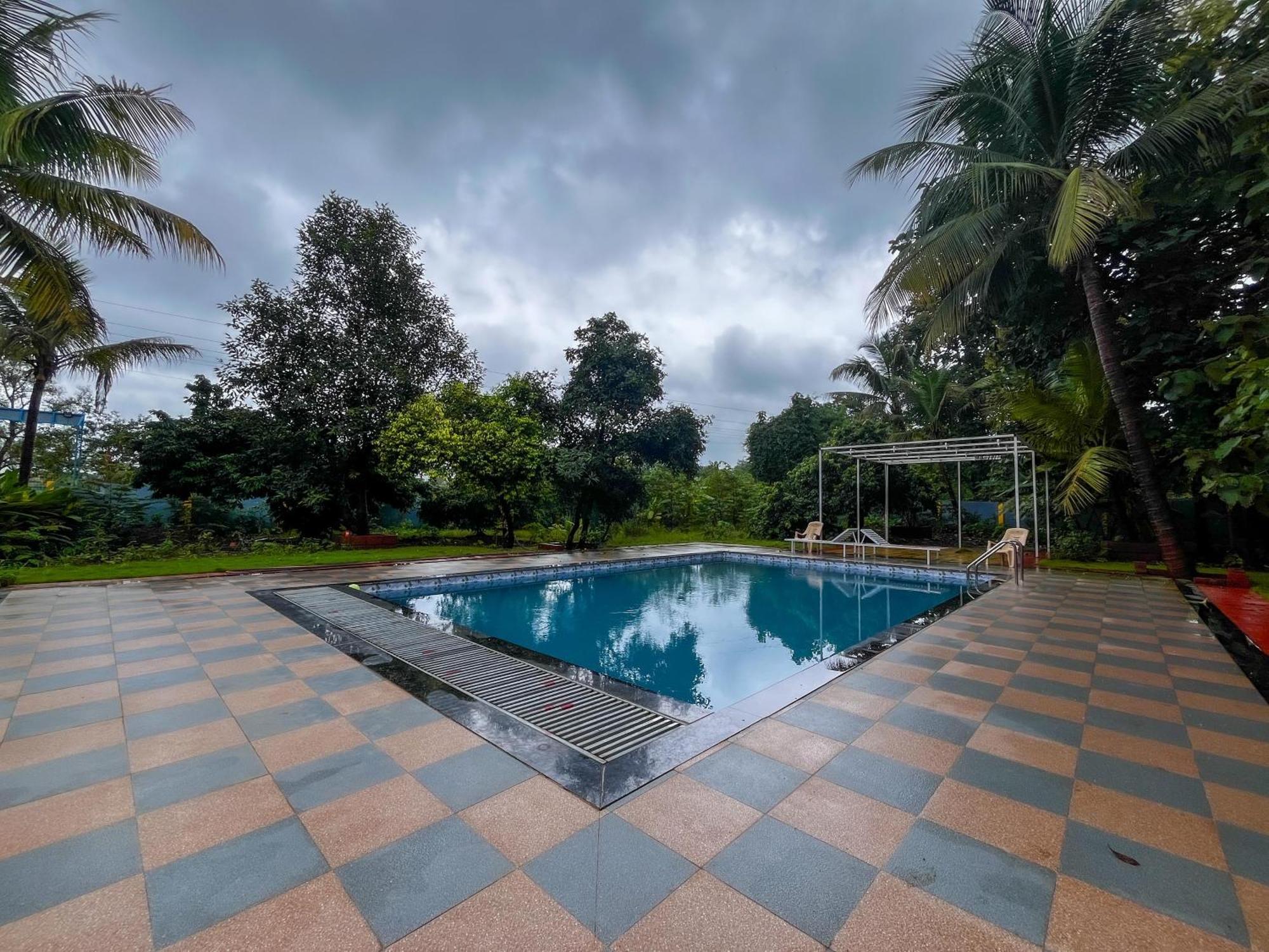 Karjat In Resort Luaran gambar