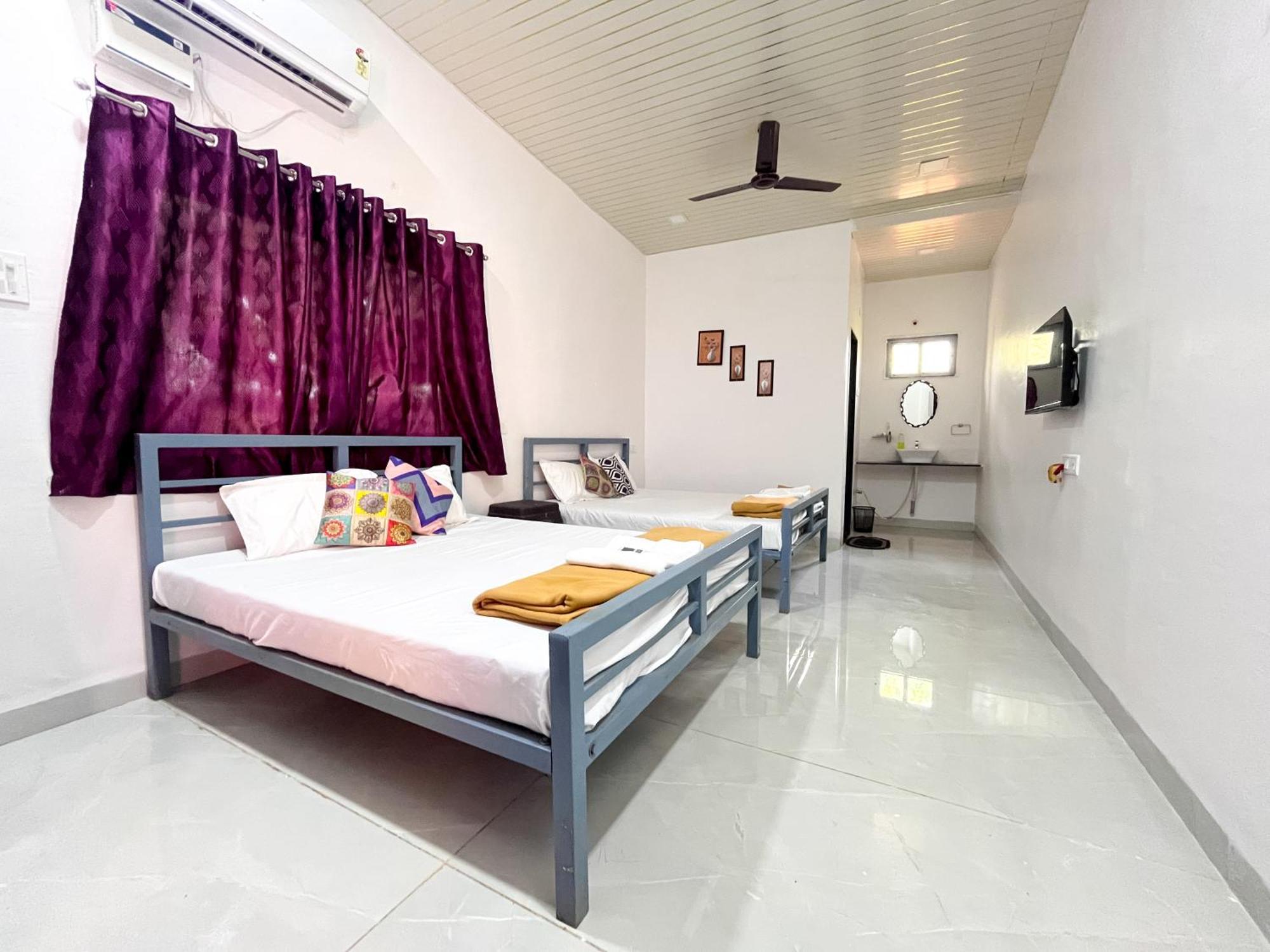 Karjat In Resort Luaran gambar