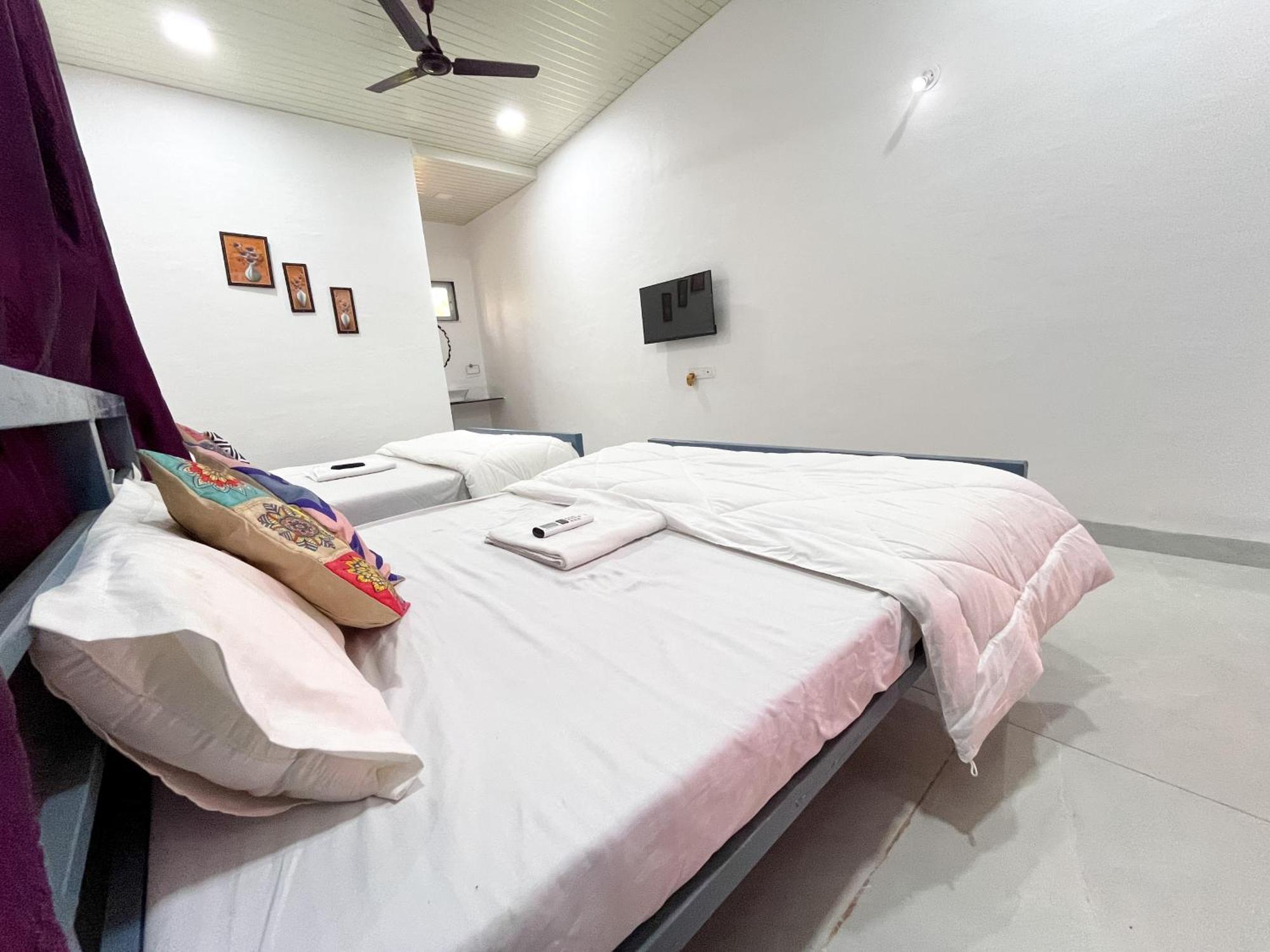 Karjat In Resort Luaran gambar