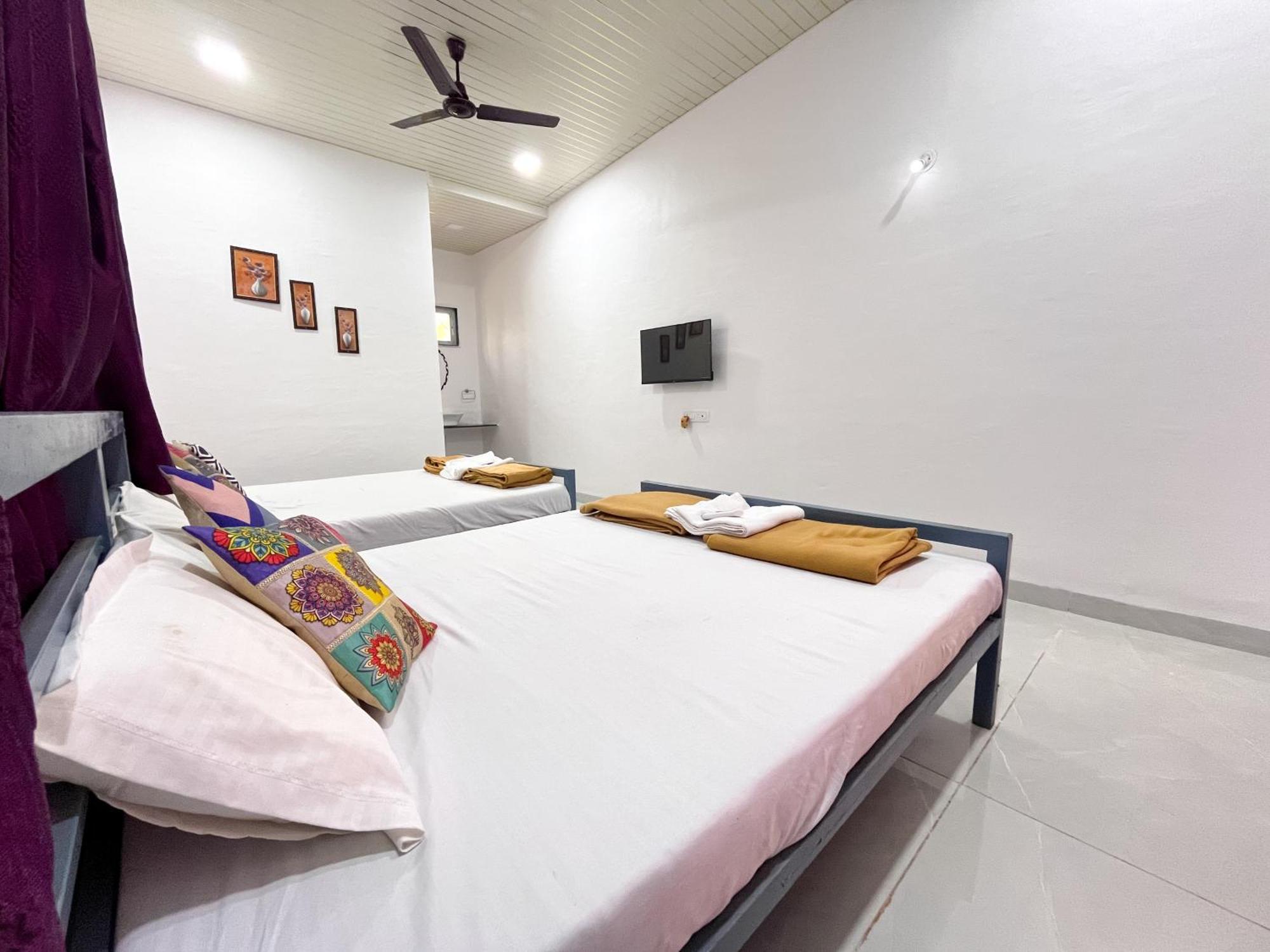 Karjat In Resort Luaran gambar
